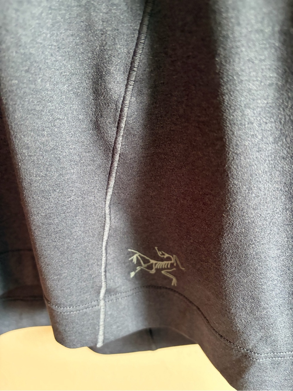 ARC’TERYX- size small , navy Women's Remige Hoody - Picture 3 of 6